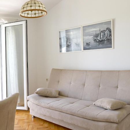 Apartment Hudan Malinska Luaran gambar