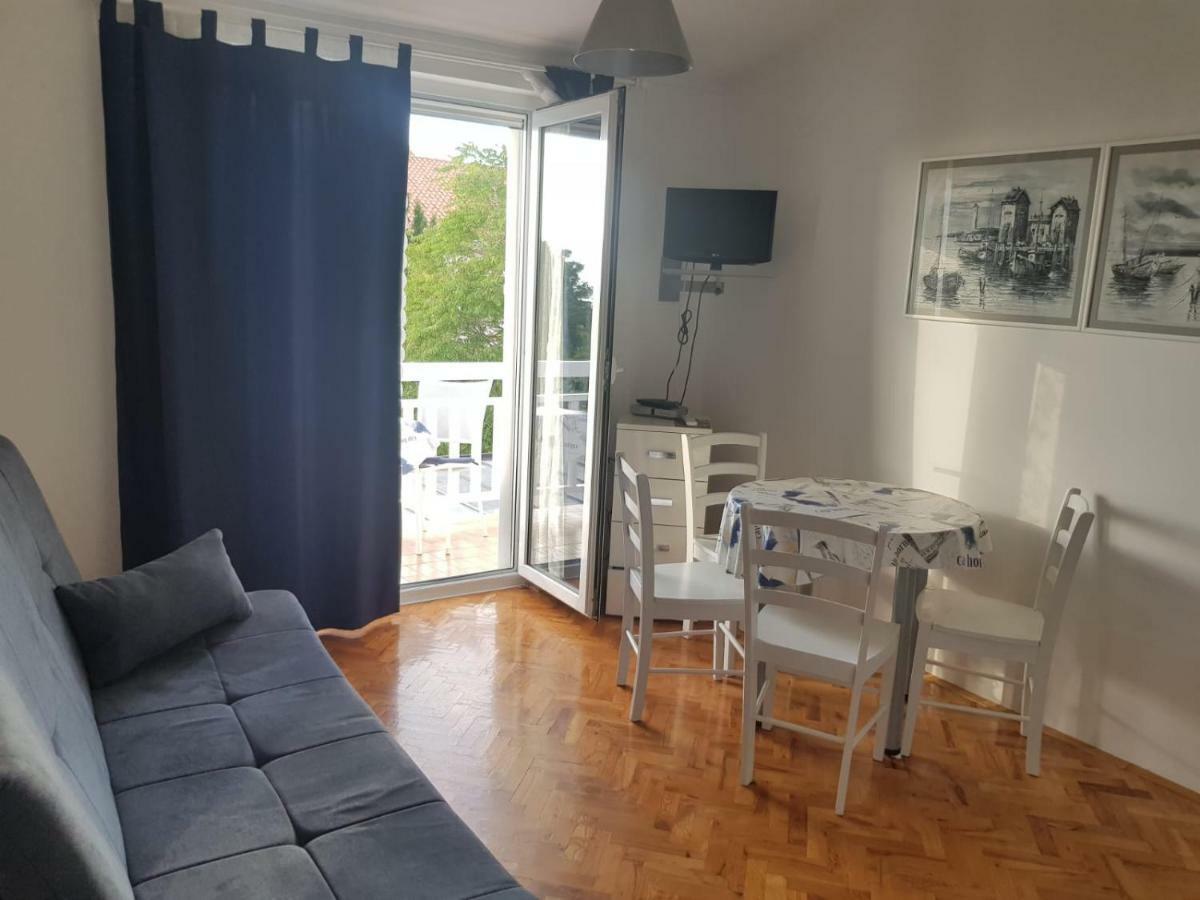 Apartment Hudan Malinska Luaran gambar